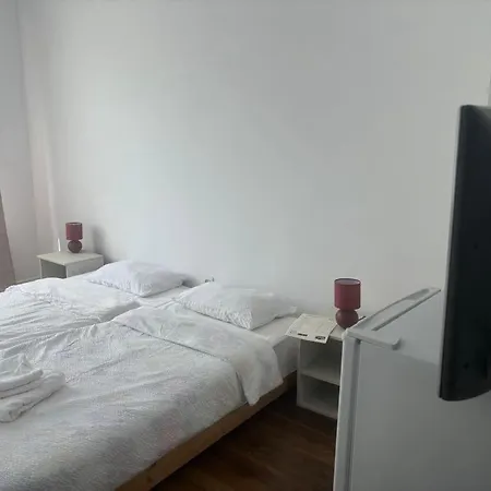 Weinesya Sunset Smida Beliş